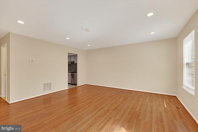 6427 OLD SCOTTS CT, Springfield, VA 22152