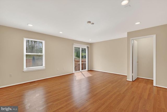 6427 OLD SCOTTS CT, Springfield, VA 22152