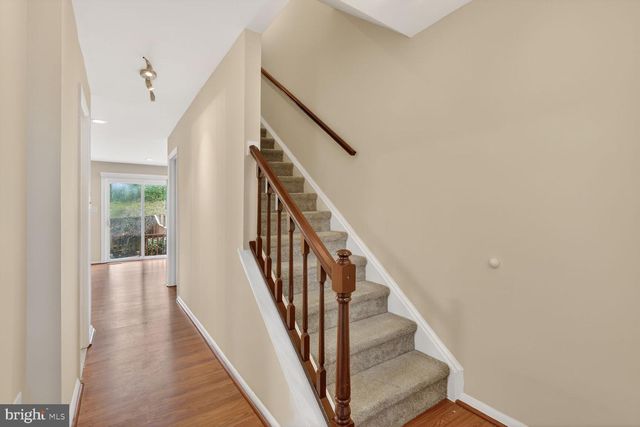 6427 OLD SCOTTS CT, Springfield, VA 22152