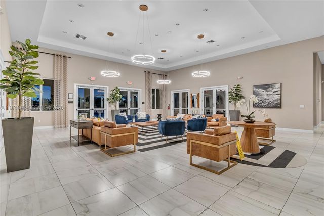 533 NE 5 PL, Homestead, FL 33034