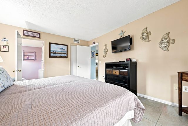 717 S US HIGHWAY 1 206, Jupiter, FL 33477