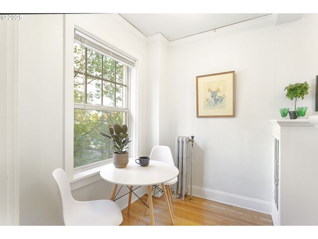 709 Sw 16TH Ave 203, Portland, OR 97205