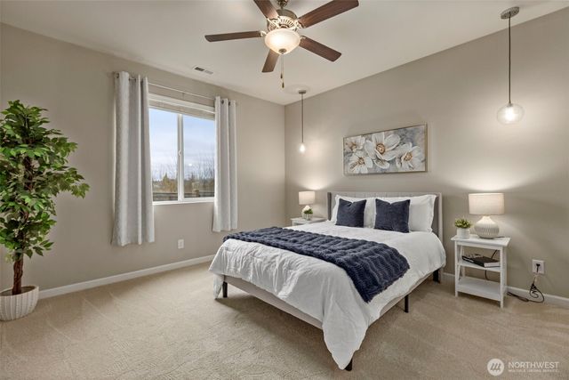 413 Becky Avenue E, Enumclaw, WA 98022