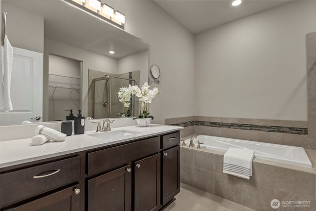 413 Becky Avenue E, Enumclaw, WA 98022