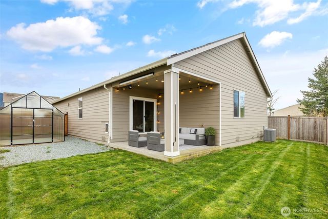 413 Becky Avenue E, Enumclaw, WA 98022