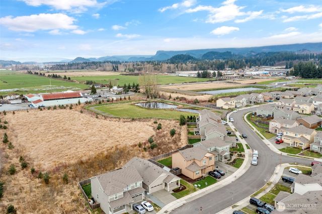 413 Becky Avenue E, Enumclaw, WA 98022