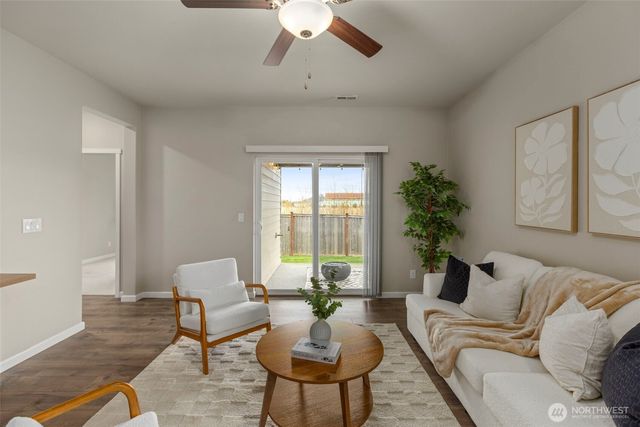 413 Becky Avenue E, Enumclaw, WA 98022