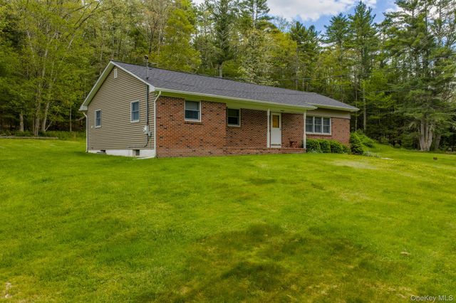 205 Airport Road, Yulan, NY 12528