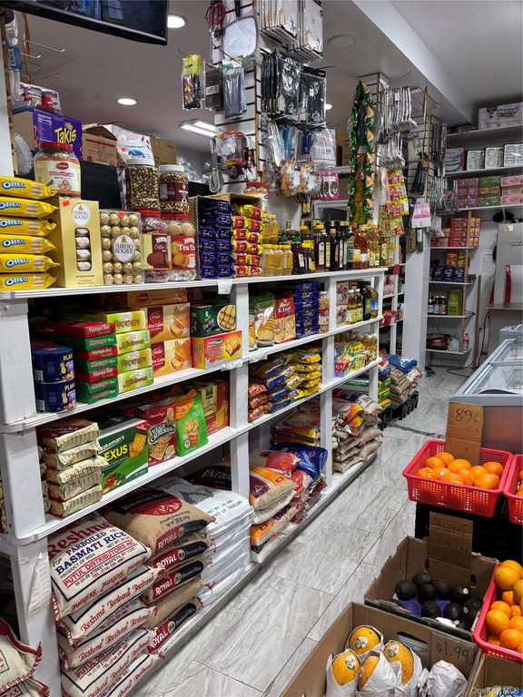 1430 zarega ave, Bronx, NY 10462 — photo 3