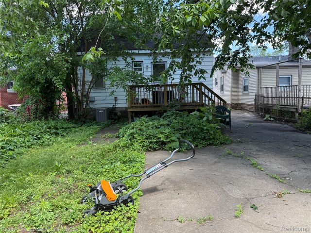 1794 College Street, Ferndale, MI 48220