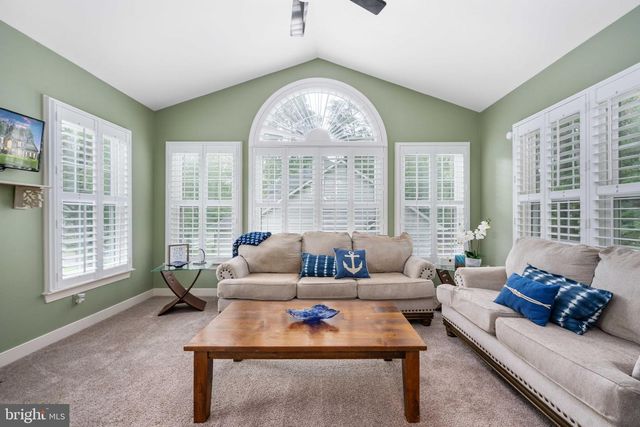1 TINDER CT, Stafford, VA 22554