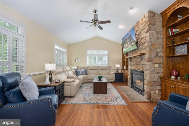 1 TINDER CT, Stafford, VA 22554