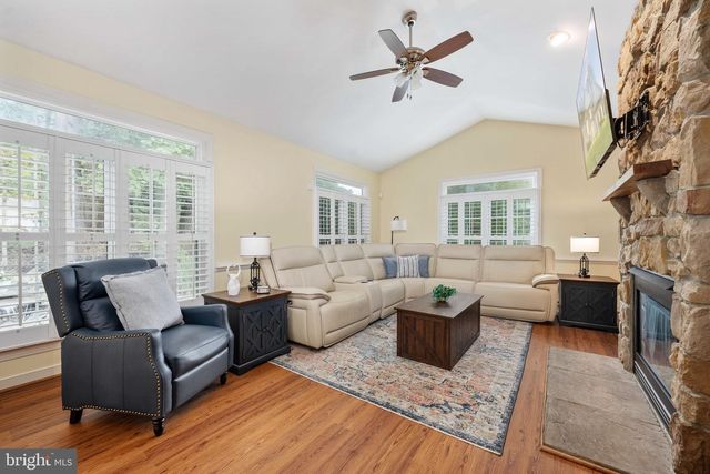 1 TINDER CT, Stafford, VA 22554