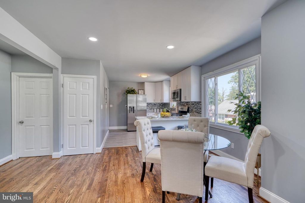Image 15 of property listing at 4906 GRINDON AVE, Baltimore, MD 21214