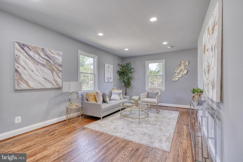 Image 20 of property listing at 4906 GRINDON AVE, Baltimore, MD 21214