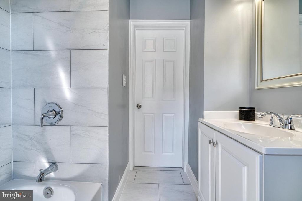 Image 23 of property listing at 4906 GRINDON AVE, Baltimore, MD 21214