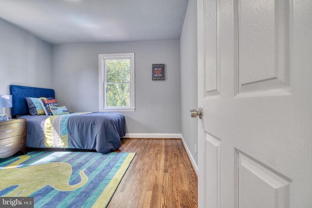 Image 27 of property listing at 4906 GRINDON AVE, Baltimore, MD 21214