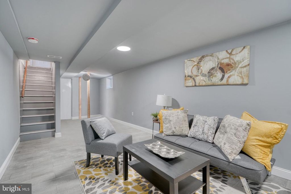 Image 39 of property listing at 4906 GRINDON AVE, Baltimore, MD 21214