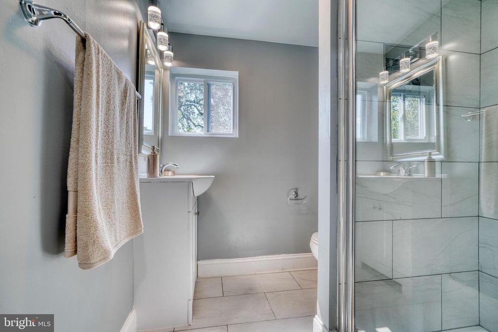 Image 41 of property listing at 4906 GRINDON AVE, Baltimore, MD 21214