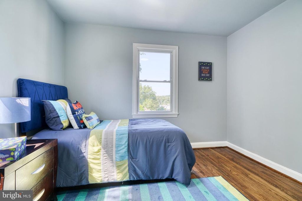 Image 43 of property listing at 4906 GRINDON AVE, Baltimore, MD 21214