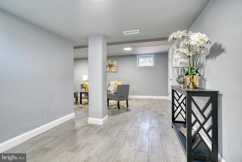 Image 47 of property listing at 4906 GRINDON AVE, Baltimore, MD 21214