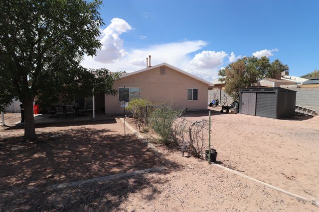 7043 Clark Hills Drive NE, Rio Rancho, NM 87144