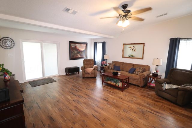 7043 Clark Hills Drive NE, Rio Rancho, NM 87144