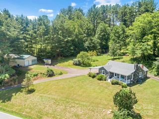 5215 Double Island Road, Green Mountain, NC 28740
