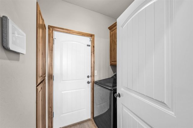 405 N Mountain Meadow Dr, Cache, OK 73527