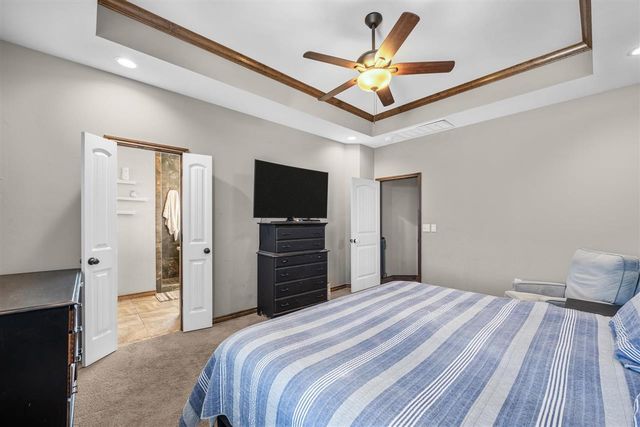 405 N Mountain Meadow Dr, Cache, OK 73527