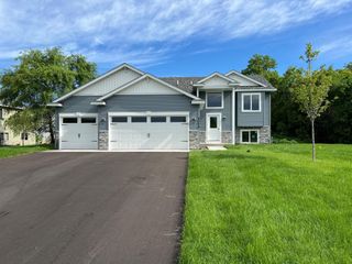 2452 Jewel Street, Saint Augusta, MN 56301