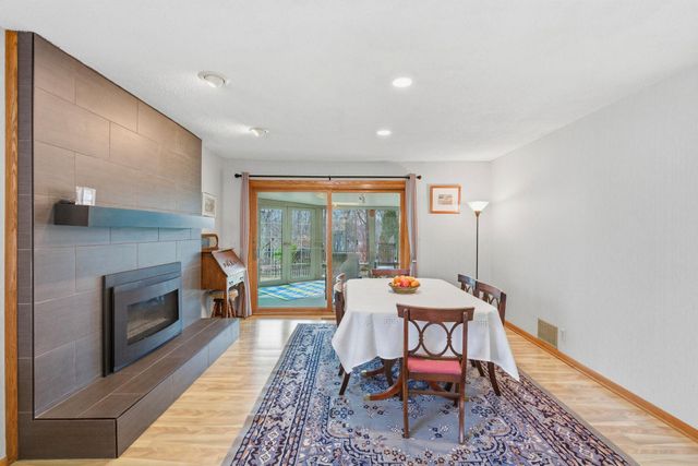 2468 Hamline Avenue N, Roseville, MN 55113