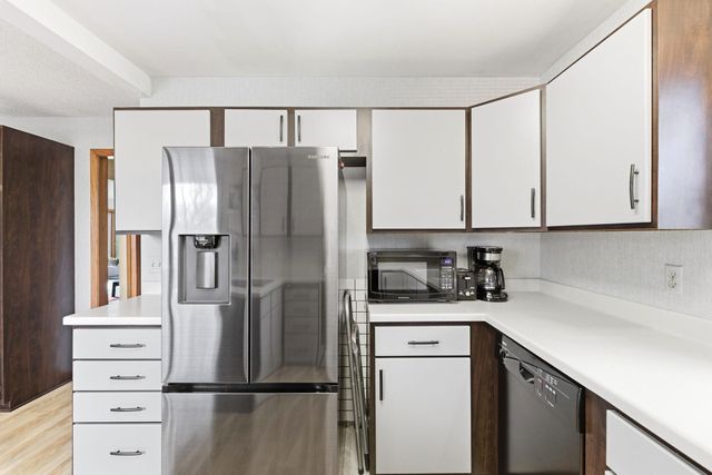 2468 Hamline Avenue N, Roseville, MN 55113