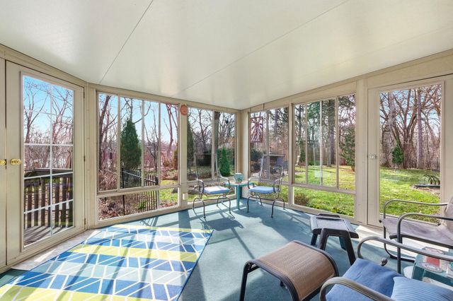 2468 Hamline Avenue N, Roseville, MN 55113