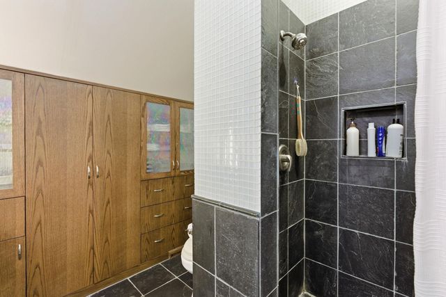 2468 Hamline Avenue N, Roseville, MN 55113