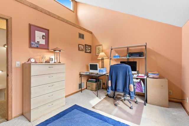 2468 Hamline Avenue N, Roseville, MN 55113