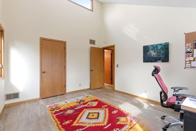 2468 Hamline Avenue N, Roseville, MN 55113