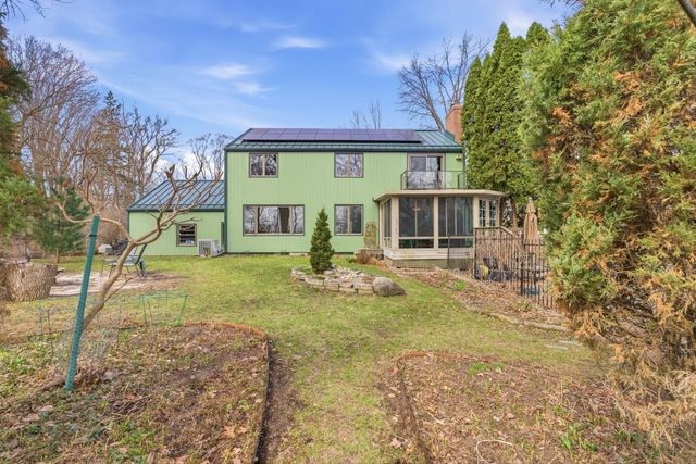 2468 Hamline Avenue N, Roseville, MN 55113