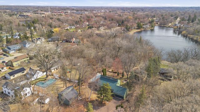 2468 Hamline Avenue N, Roseville, MN 55113