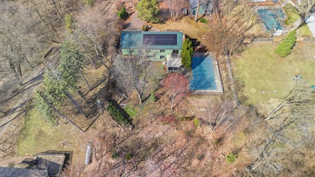 2468 Hamline Avenue N, Roseville, MN 55113