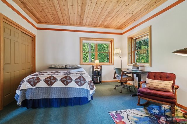 37436 239th Avenue SE, Enumclaw, WA 98022