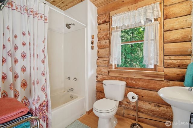 37436 239th Avenue SE, Enumclaw, WA 98022