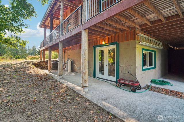 37436 239th Avenue SE, Enumclaw, WA 98022