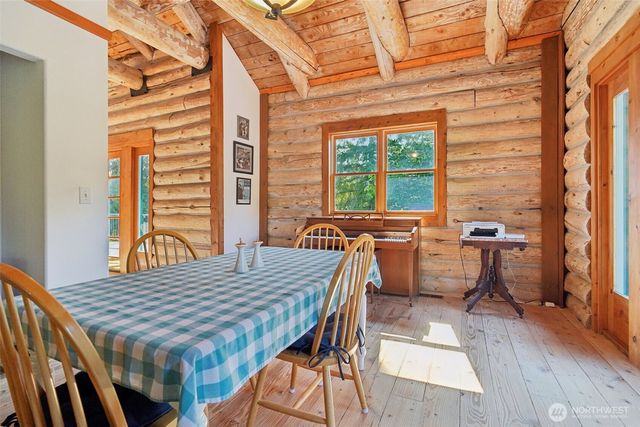 37436 239th Avenue SE, Enumclaw, WA 98022