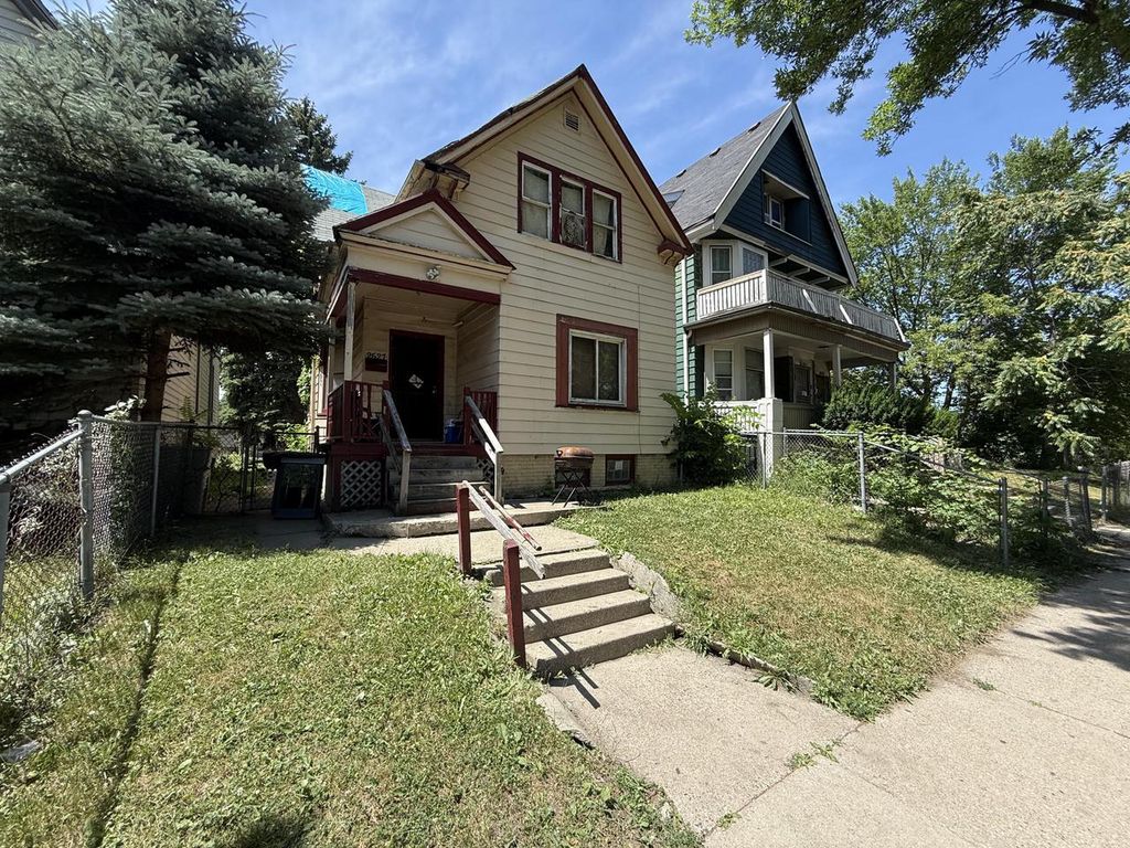 2527 W Monroe STREET, Milwaukee, WI 53206