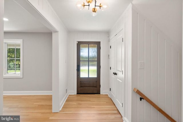 3667 N HARRISON ST, Arlington, VA 22207