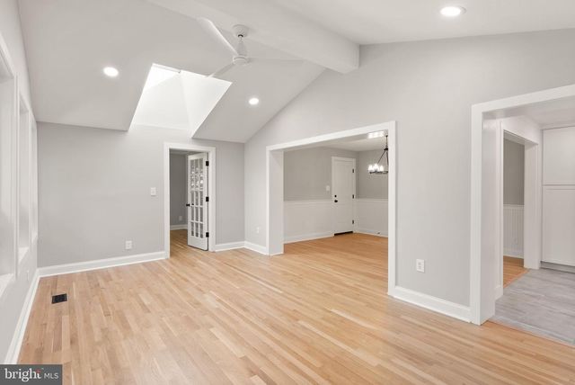 3667 N HARRISON ST, Arlington, VA 22207