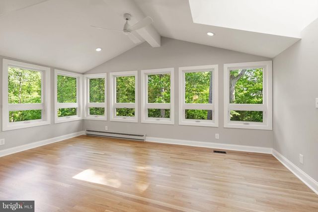 3667 N HARRISON ST, Arlington, VA 22207