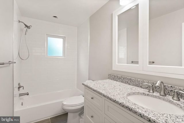 3667 N HARRISON ST, Arlington, VA 22207
