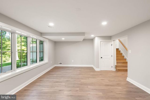 3667 N HARRISON ST, Arlington, VA 22207